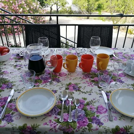 La Rondine Con Piscina Apartament