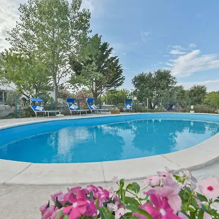 La Rondine Con Piscina Apartament *