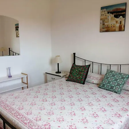 La Rondine Con Piscina Apartmán